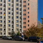 Walowa Apartment With Balcony Warsaw Downtown By Noclegi Renters